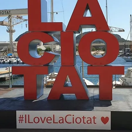 بيت للعطل L'escale Marine Wifi Parking Proche Port *